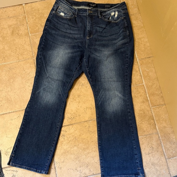 Judy Blue Denim - Judy Blue Slim Bootcut 18W Jeans in Deep Indigo